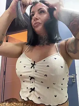 YasmimBrasil online show from 24, 3, 2026