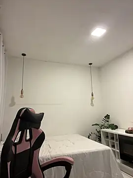 YasmimBrasil online show from 28, 3, 2026