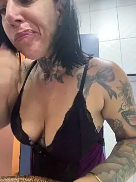 YasmimBrasil online show from 10, 4, 2026