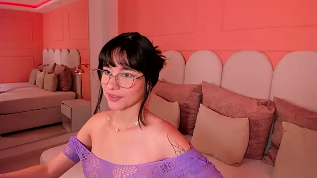 emilly williams  online show from 17, 2, 2025