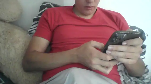 Snapshot of Estebitan_vm chatting on 10, 11, 2025 Estebitan vm online show from 10, 11, 2025