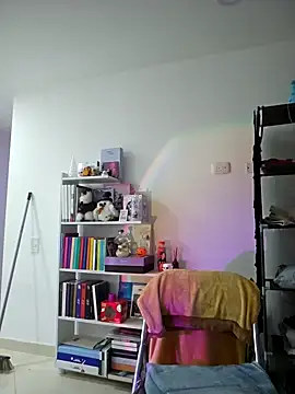 azumiichan online show from 4, 2, 2025