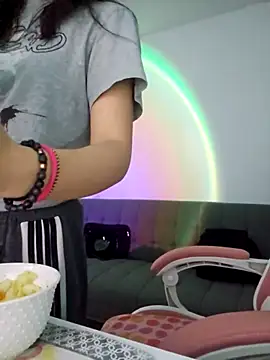 azumiichan online show from 8, 10, 2025