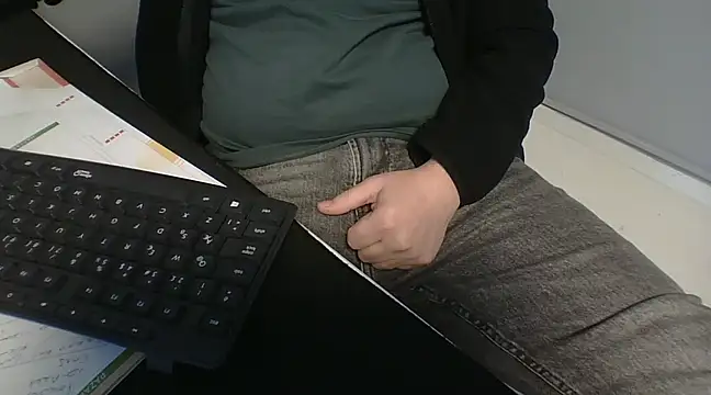 Koraymoray15 online show from 28, 2, 2025