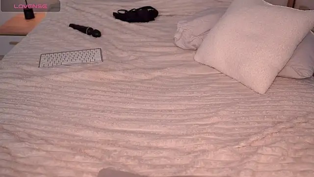 arielbell  online show from 24, 1, 2025