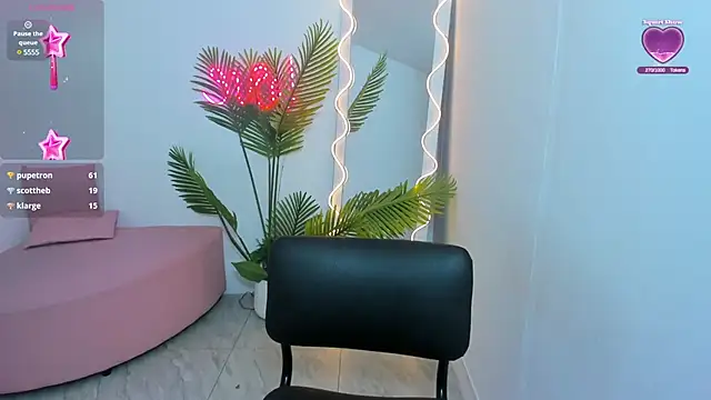 Snapshot of Chiara_tay chatting on 15, 1, 2025 Chiara tay online show from 15, 1, 2025