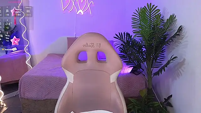 Snapshot of Chiara_tay chatting on 18, 2, 2025 Chiara tay online show from 18, 2, 2025