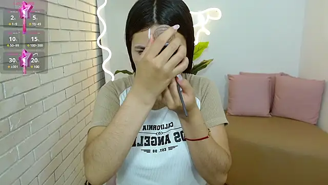 Snapshot of Chiara_tay chatting on 23, 2, 2025 Chiara tay online show from 23, 2, 2025