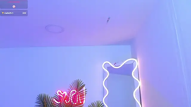 Snapshot of Chiara_tay chatting on 8, 3, 2025 Chiara tay online show from 8, 3, 2025