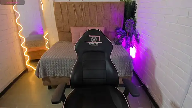 Snapshot of Chiara_tay chatting on 13, 9, 2025 Chiara tay online show from 13, 9, 2025