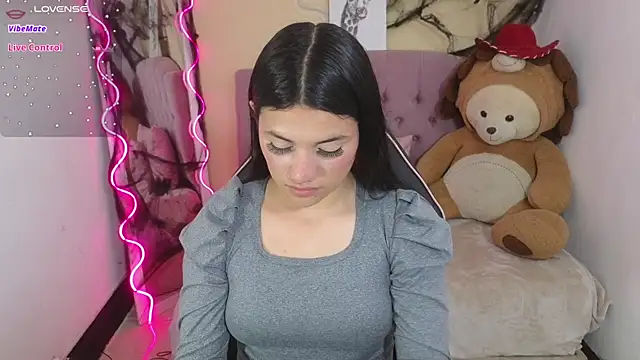 Snapshot of Chiara_tay chatting on 23, 10, 2025 Chiara tay online show from 23, 10, 2025