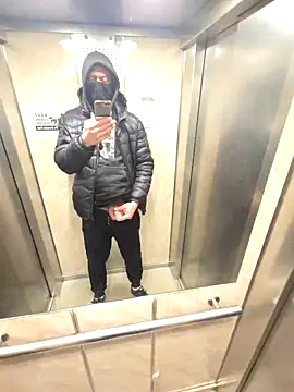 Snapshot of McdyllanXX chatting on 13, 1, 2025 McdyllanXX online show from 13, 1, 2025