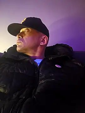 Snapshot of McdyllanXX chatting on 18, 3, 2025 McdyllanXX online show from 18, 3, 2025