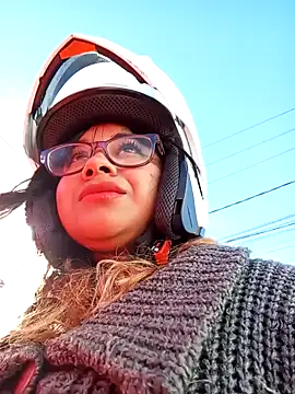 olivia stylinnson online show from 8, 12, 2024