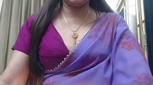 Snapshot of desi-maisa130 chatting on 11, 12, 2024 desi-maisa130 online show from 11, 12, 2024