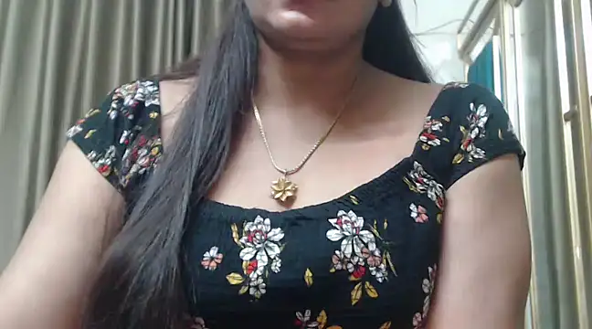 Snapshot of desi-maisa130 chatting on 18, 1, 2025 desi-maisa130 online show from 18, 1, 2025