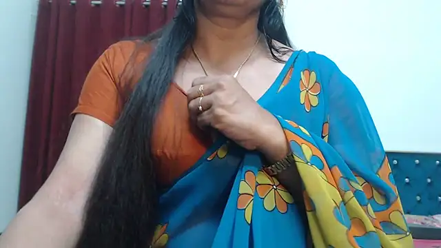 Snapshot of desi-maisa130 chatting on 16, 9, 2025 desi-maisa130 online show from 16, 9, 2025