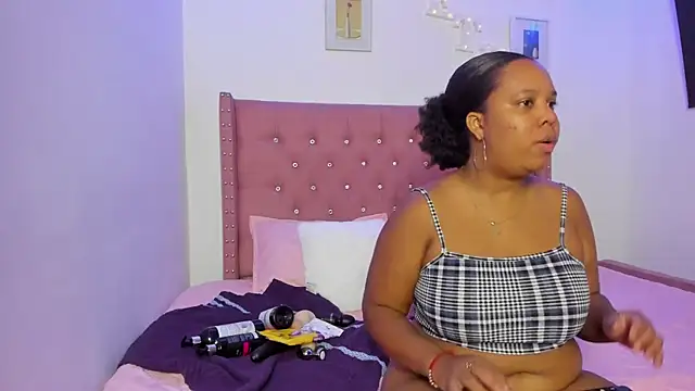 Yiseth 02 online show from 9, 3, 2025