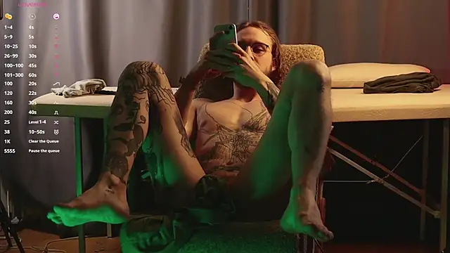 pleasure8869 online show from 17, 2, 2025