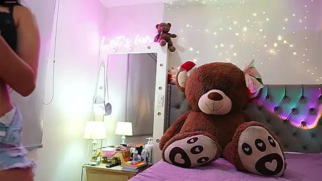 Tiana sanders online show from 16, 12, 2024