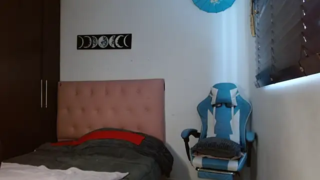 Snapshot of TokioStar chatting on 10, 1, 2025 TokioStar online show from 10, 1, 2025