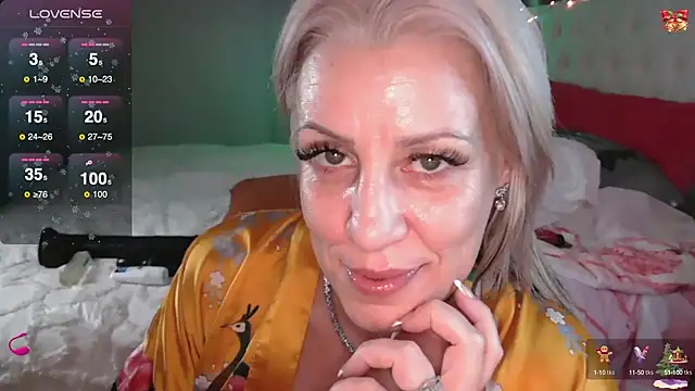 Snapshot of VegasDani chatting on 20, 12, 2024 VegasDani online show from 20, 12, 2024