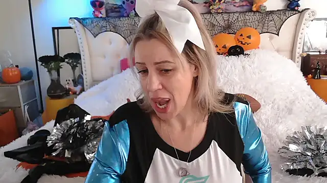 Snapshot of VegasDani chatting on 24, 10, 2025 VegasDani online show from 24, 10, 2025