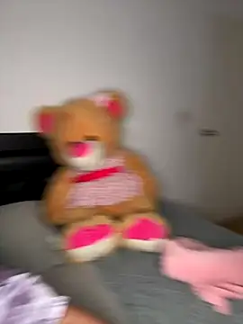 msschloee  online show from 26, 10, 2025