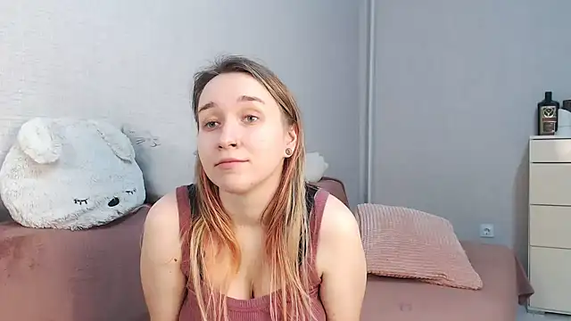 lovely hayley online show from 7, 2, 2026