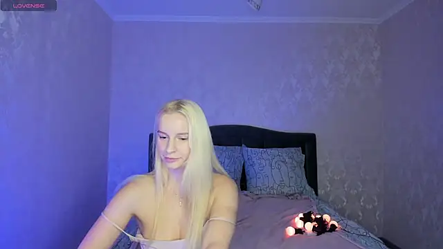 Snapshot of Amanda054 chatting on 4, 12, 2024 Amanda054 online show from 4, 12, 2024