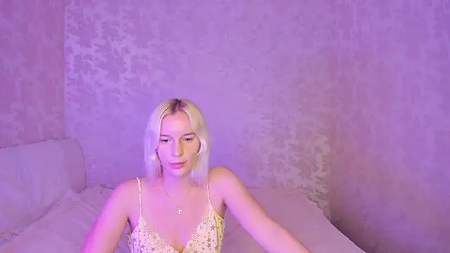 Snapshot of Amanda054 chatting on 14, 9, 2025 Amanda054 online show from 14, 9, 2025