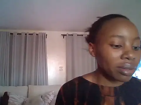 Snapshot of Queen_loveer chatting on 9, 7, 2026 Queen loveer online show from 9, 7, 2026