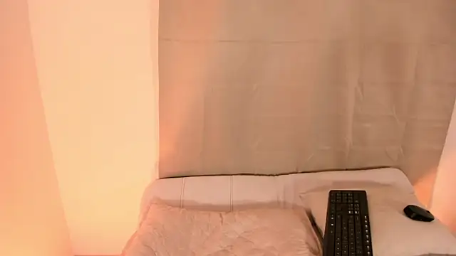 Kimberlin Cam  online show from 14, 5, 2026
