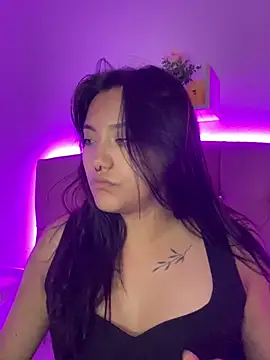 Snapshot of angellique_22 chatting on 4, 3, 2025 angellique 22 online show from 4, 3, 2025