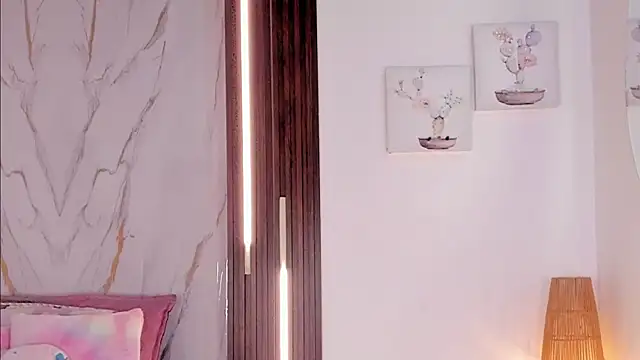 Snapshot of mia_six66 chatting on 21, 6, 2026 mia six66 online show from 21, 6, 2026