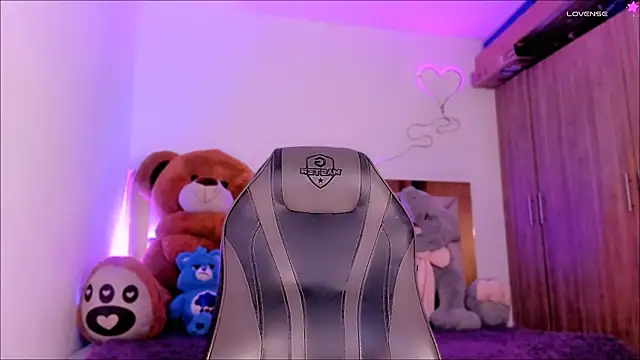 Lucidollts  online show from 4, 2, 2025