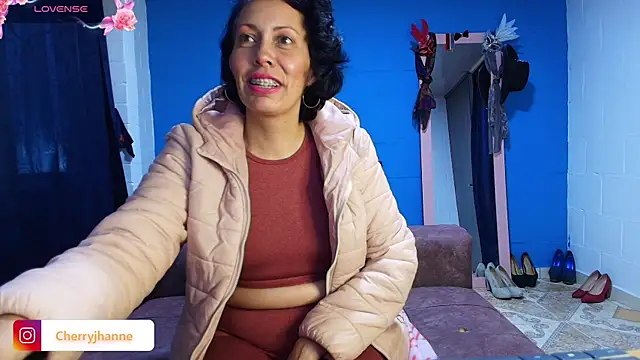 Snapshot of Jhanne_cherry chatting on 8, 3, 2025 Jhanne cherry online show from 8, 3, 2025