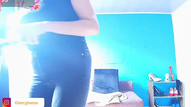 Snapshot of Jhanne_cherry chatting on 22, 3, 2025 Jhanne cherry online show from 22, 3, 2025