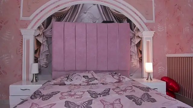 Bonnie  milf online show from 17, 2, 2025