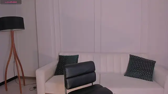 Snapshot of MariaHerrera_ chatting on 10, 12, 2024 MariaHerrera online show from 10, 12, 2024