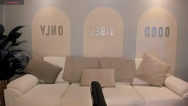 Snapshot of MariaHerrera_ chatting on 27, 12, 2024 MariaHerrera online show from 27, 12, 2024