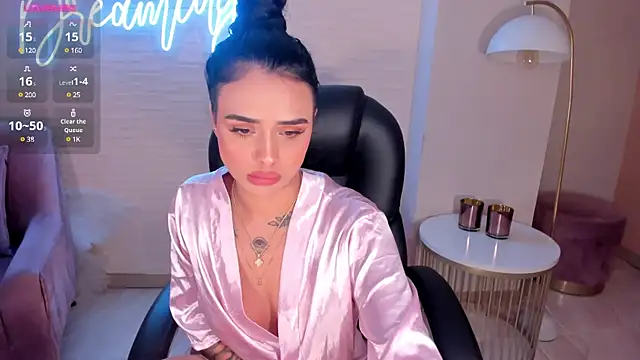 Snapshot of MariaHerrera_ chatting on 4, 2, 2025 MariaHerrera online show from 4, 2, 2025