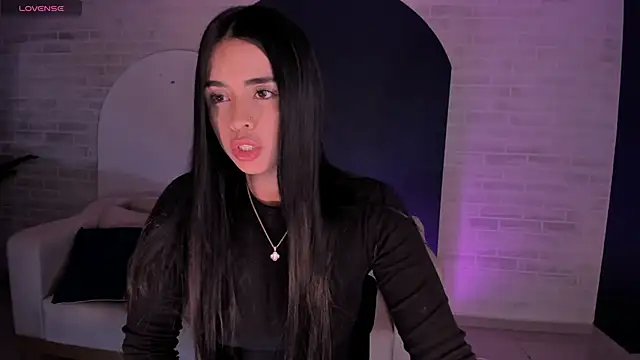 Snapshot of MariaHerrera_ chatting on 12, 3, 2025 MariaHerrera online show from 12, 3, 2025