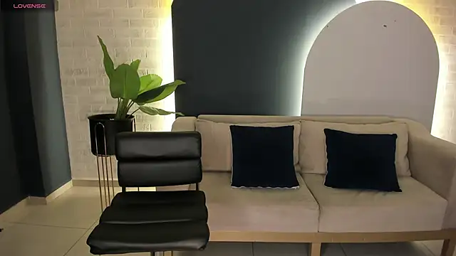 Snapshot of MariaHerrera_ chatting on 14, 3, 2025 MariaHerrera online show from 14, 3, 2025