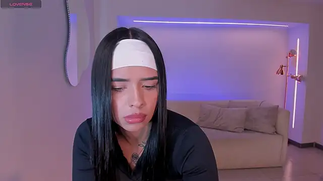 Snapshot of MariaHerrera_ chatting on 9, 10, 2025 MariaHerrera online show from 9, 10, 2025