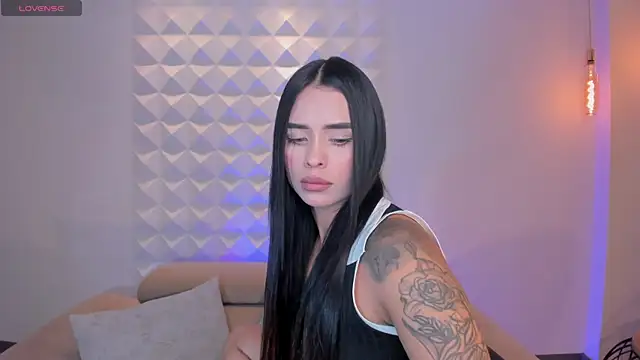 Snapshot of MariaHerrera_ chatting on 19, 10, 2025 MariaHerrera online show from 19, 10, 2025