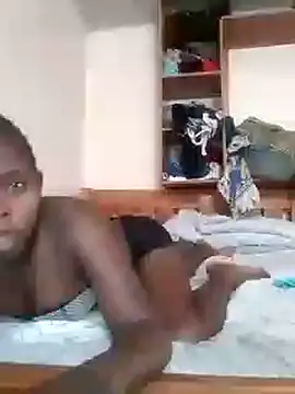 Snapshot of Sweetcecie01 chatting on 17, 2, 2025 Sweetcecie01 online show from 17, 2, 2025