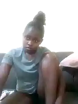 Snapshot of Sweetcecie01 chatting on 16, 3, 2025 Sweetcecie01 online show from 16, 3, 2025