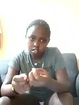 Snapshot of Sweetcecie01 chatting on 12, 11, 2025 Sweetcecie01 online show from 12, 11, 2025