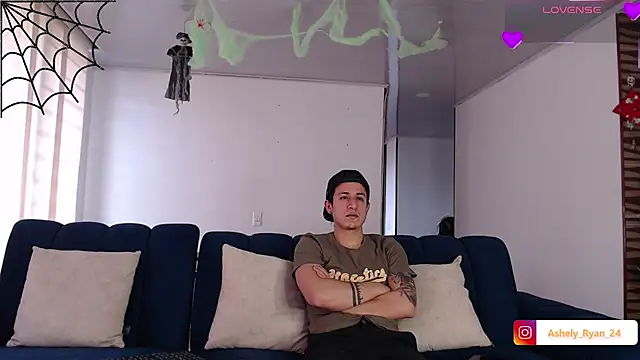 ashely ryan24 online show from 14, 10, 2025